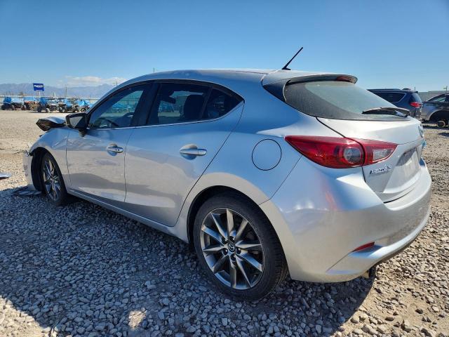 3MZBN1L3XJM202653 - 2018 MAZDA 3 TOURING Srebrny zdjęcie 2