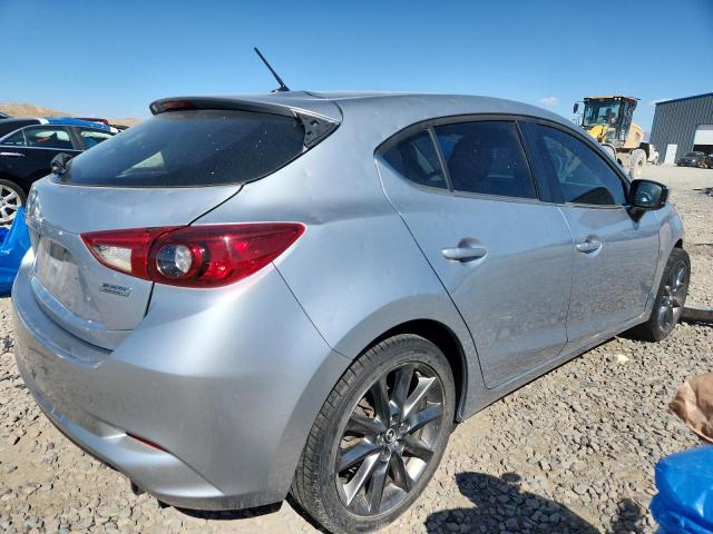 3MZBN1L3XJM202653 - 2018 MAZDA 3 TOURING Srebrny zdjęcie 3