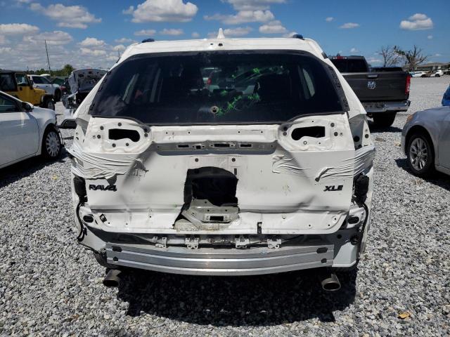 2T3W1RFV1PW280466 - 2023 TOYOTA RAV4 XLE WHITE photo 6