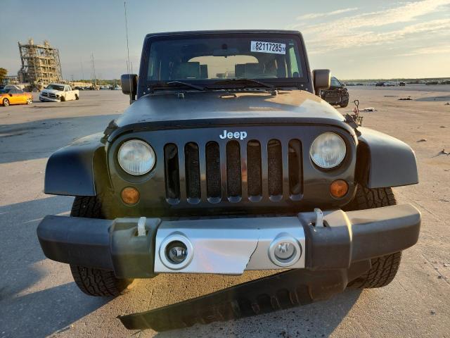 1J8FA54158L589606 - 2008 JEEP WRANGLER SAHARA შავი ფოტო 5
