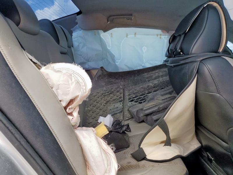 4T1BF1FK2GU614522 - 2016 TOYOTA CAMRY LE SILVER photo 10