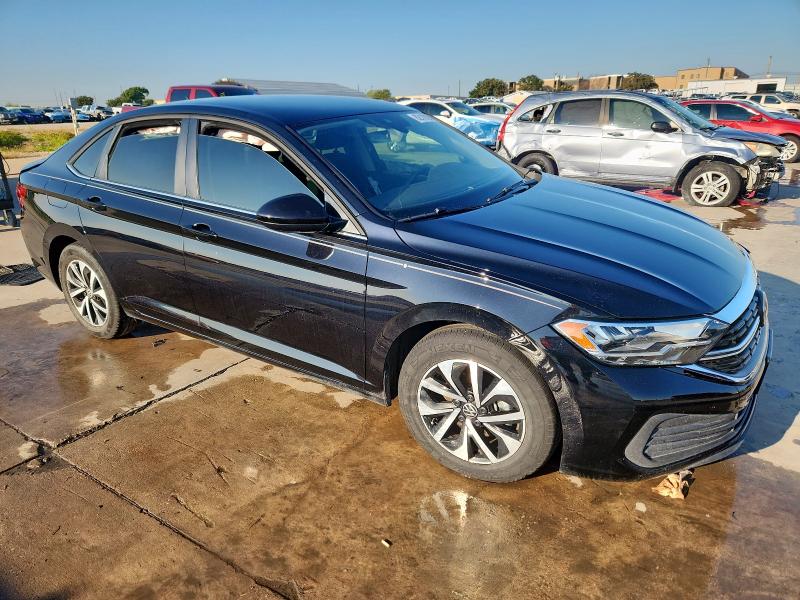 3VW5M7BU2RM099592 - 2024 VOLKSWAGEN JETTA S BLACK photo 4