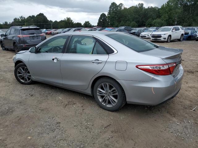 4T1BF1FK3FU894370 - 2015 TOYOTA CAMRY LE 银色 照片 2