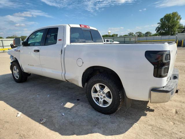 5TFUW5F11CX258553 - 2012 TOYOTA TUNDRA DOUBLE CAB SR5 WHITE photo 2