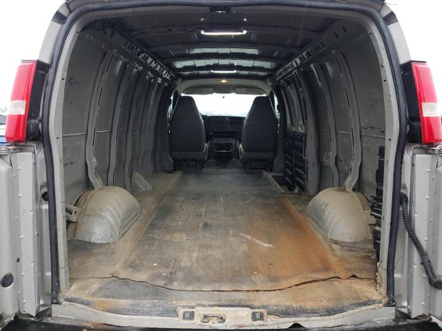 1GCHG39U371121437 - 2007 CHEVROLET EXPRESS G3 GRAY photo 10