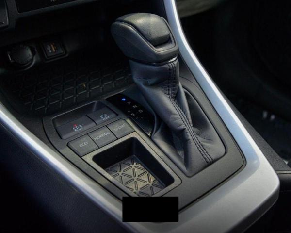 2T3W1RFV8PW286894 - 2023 TOYOTA RAV4 XLE 红色 照片 10