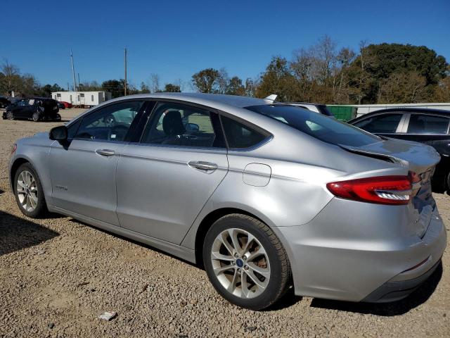 3FA6P0LUXKR119252 - 2019 FORD FUSION SE SILVER photo 2