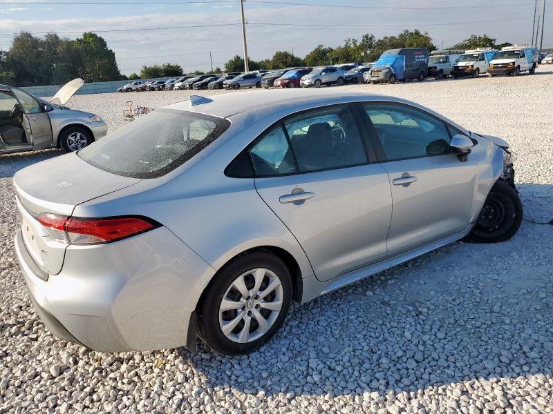 5YFB4MDE6RP218120 - 2024 TOYOTA COROLLA LE SILVER photo 3