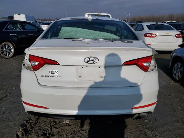 5NPE24AF5GH421879 - 2016 HYUNDAI SONATA SE WHITE photo 6