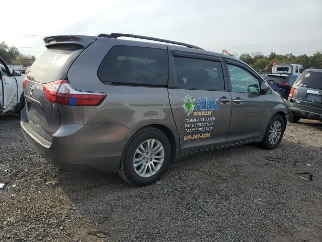 5TDYZ3DCXHS778099 - 2017 TOYOTA SIENNA XLE GRAY photo 3