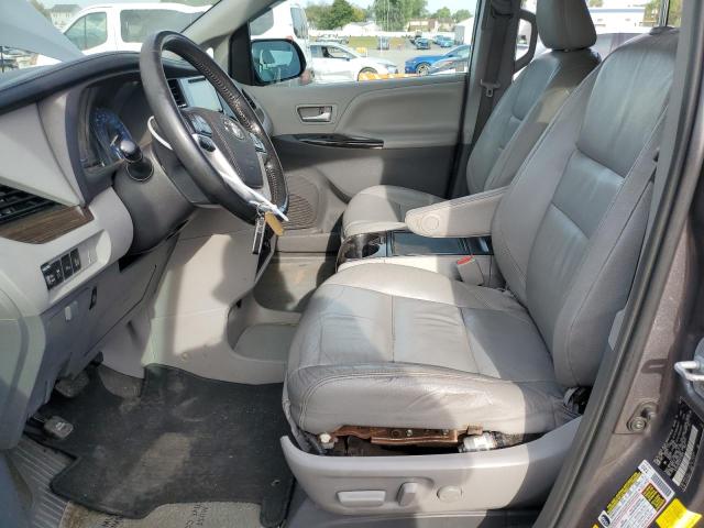 5TDYZ3DCXHS778099 - 2017 TOYOTA SIENNA XLE GRAY photo 7