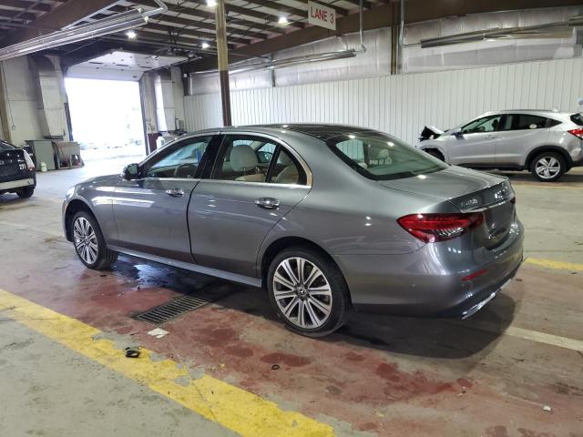 W1KZF5KBXNB015897 - 2022 MERCEDES-BENZ E 450 4MATIC GRAY photo 2