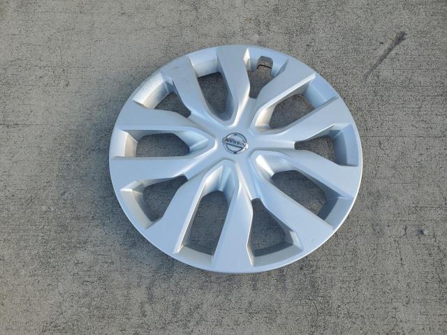 KNMAT2MT9JP552083 - 2018 NISSAN ROGUE S Schwarz Foto 12