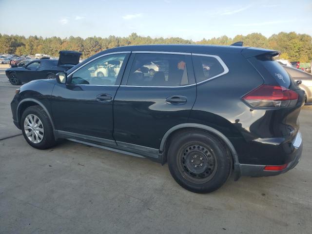 KNMAT2MT9JP552083 - 2018 NISSAN ROGUE S Schwarz Foto 2