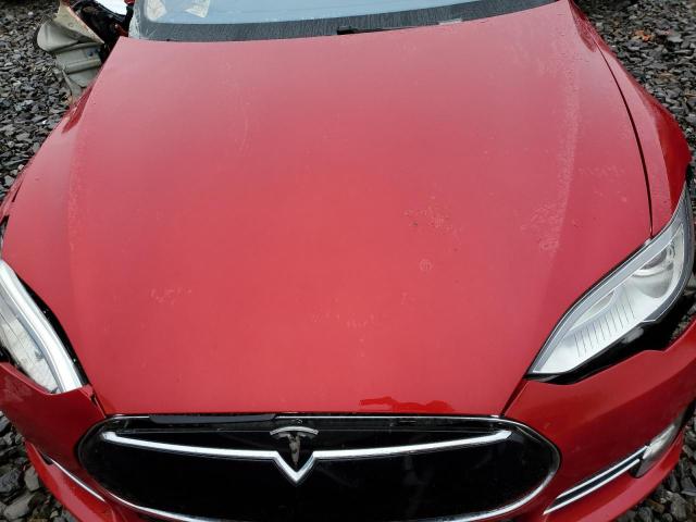 5YJSA1H19EFP34251 - 2014 TESLA MODEL S RED photo 11