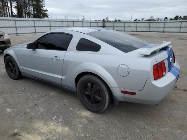 1ZVFT80N365183043 - 2006 FORD MUSTANG GRAY photo 2