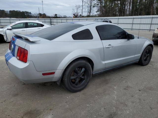 1ZVFT80N365183043 - 2006 FORD MUSTANG GRAY photo 3