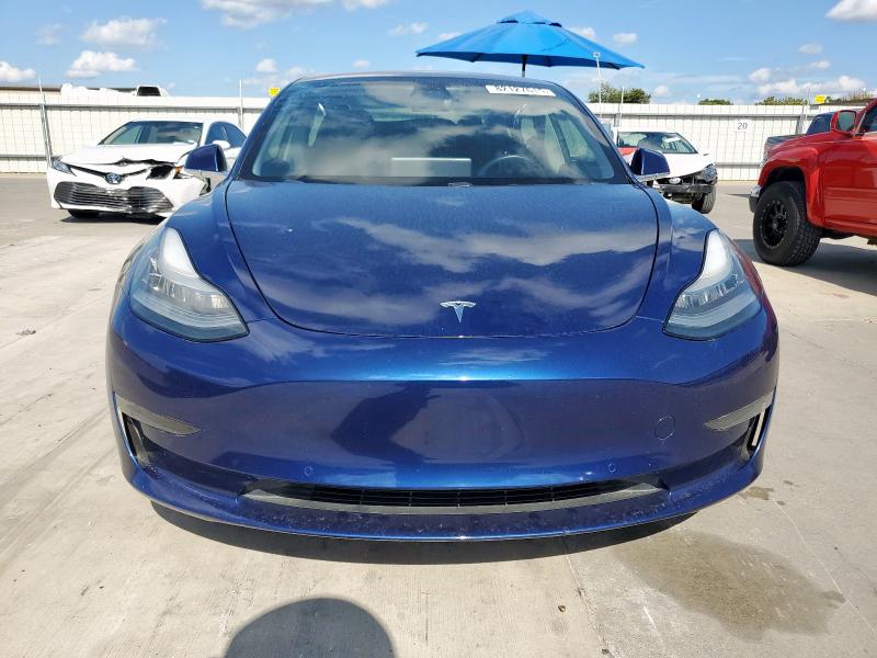 5YJ3E1EA3JF108945 - 2018 TESLA MODEL 3 Azul foto 5