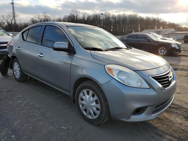 3N1CN7AP4EL814779 - 2014 NISSAN VERSA S GRAY photo 4