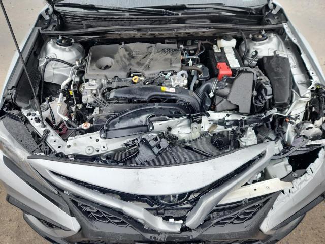 4T1G11BKXRU128165 - 2024 TOYOTA CAMRY SE NIGHT SHADE SILVER photo 11