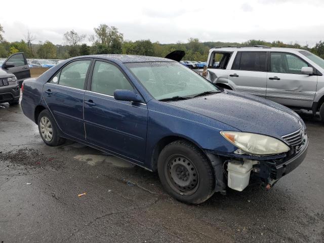 4T1BE32K35U073739 - 2005 TOYOTA CAMRY LE BLUE photo 4