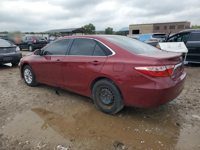 4T1BF1FK7GU578584 - 2016 TOYOTA CAMRY LE RED photo 2