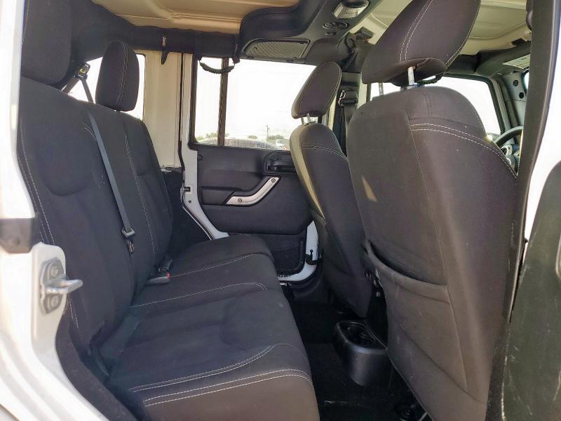 1C4BJWEG2HL567240 - 2017 JEEP WRANGLER U SAHARA WHITE photo 11