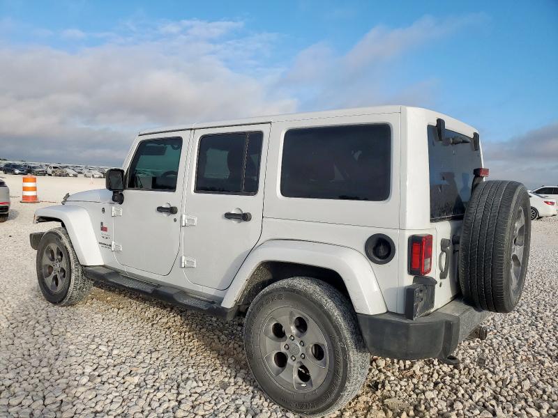 1C4BJWEG2HL567240 - 2017 JEEP WRANGLER U SAHARA WHITE photo 2