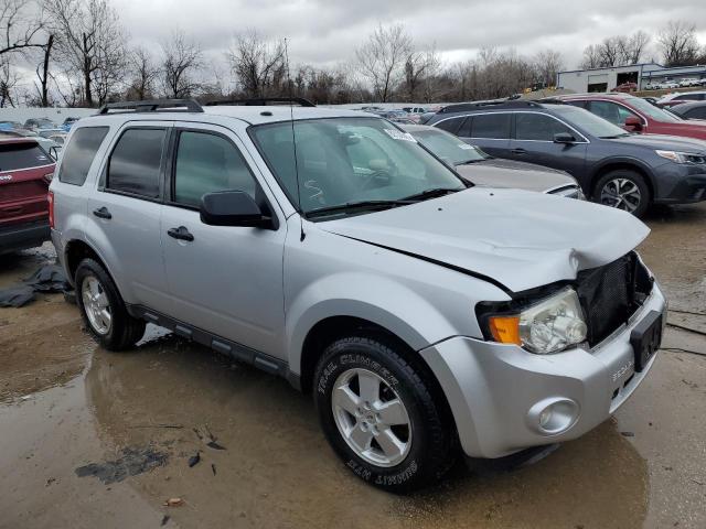 1FMCU0DG4CKB17903 - 2012 FORD ESCAPE XLT SILVER photo 4