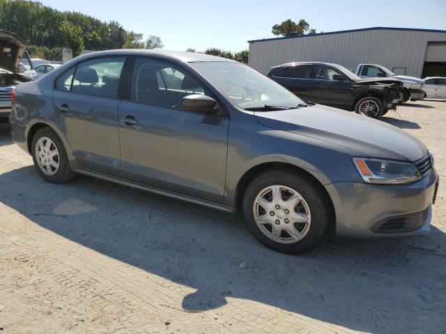 3VW2K7AJ9EM236635 - 2014 VOLKSWAGEN JETTA BASE GRAY photo 4