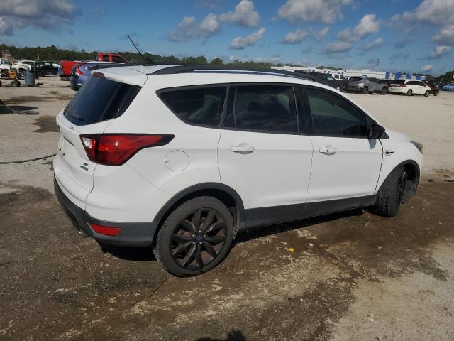 1FMCU0GD1KUB95463 - 2019 FORD ESCAPE SE 白色 照片 3