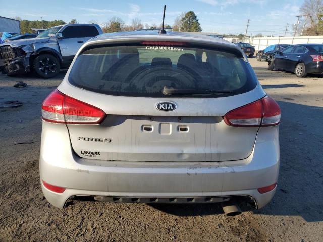 KNAFK5A87H5681467 - 2017 KIA FORTE LX SILVER photo 6