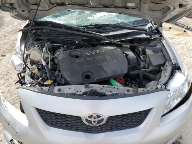 1NXBU4EE3AZ208145 - 2010 TOYOTA COROLLA BASE SILVER photo 11