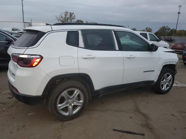 3C4NJDBNXRT597063 - 2024 JEEP COMPASS LATITUDE Blanc photo 3