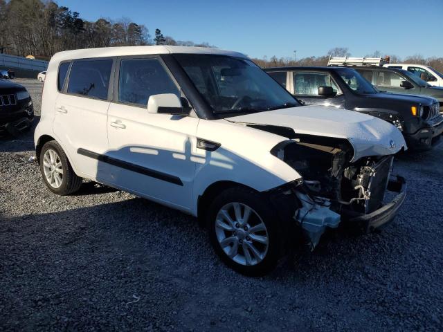 KNDJT2A55D7755126 - 2013 KIA SOUL WHITE photo 4