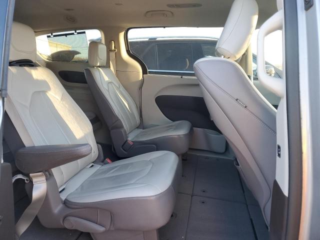 2C4RC1EG9HR542029 - 2017 CHRYSLER PACIFICA TOURING L PLUS SILVER photo 11