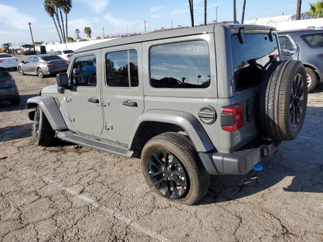 1C4JJXP65NW276487 - 2022 JEEP WRANGLER U SAHARA 4XE GRAY photo 2