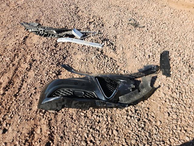 ZARFAEBN9J7583454 - 2018 ALFA ROMEO GIULIA 黑色 照片 12