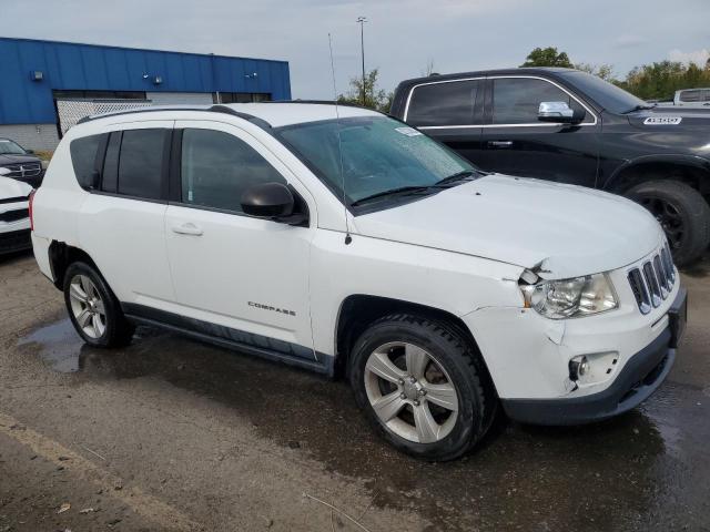 1J4NF1FB3BD249272 - 2011 JEEP COMPASS SPORT 白色 照片 4