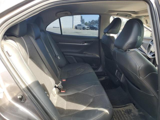 4T1F31AK2MU557574 - 2021 TOYOTA CAMRY XLE ნაცრისფერი ფოტო 10