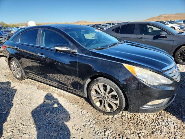 5NPEC4AB0DH796178 - 2013 HYUNDAI SONATA SE შავი ფოტო 4