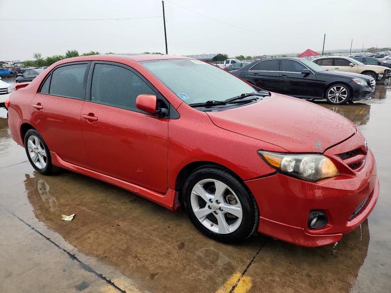 2T1BU4EE4BC653044 - 2011 TOYOTA COROLLA BASE Rot Foto 4