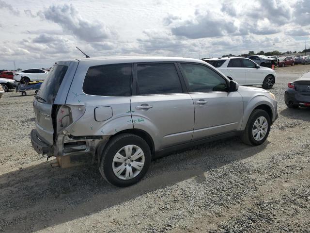 JF2SH6AC3AH761428 - 2010 SUBARU FORESTER 2.5X GRAY photo 3