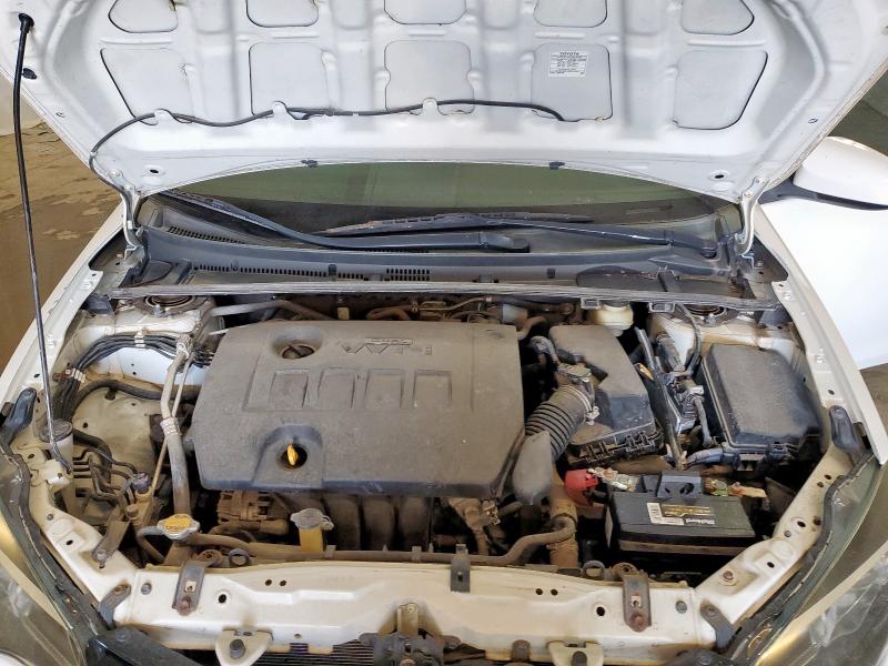 5YFBURHE2HP633828 - 2017 TOYOTA COROLLA L WHITE photo 11