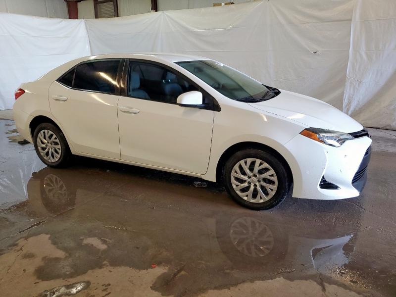 5YFBURHE2HP633828 - 2017 TOYOTA COROLLA L WHITE photo 4