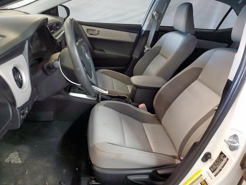 5YFBURHE2HP633828 - 2017 TOYOTA COROLLA L WHITE photo 7