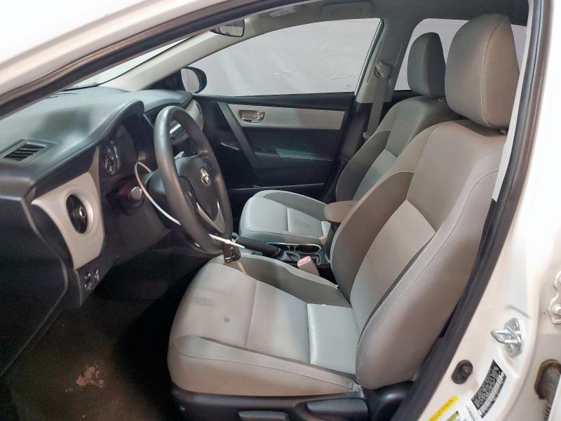 5YFBURHE2HP633134 - 2017 TOYOTA COROLLA L 白色 照片 7