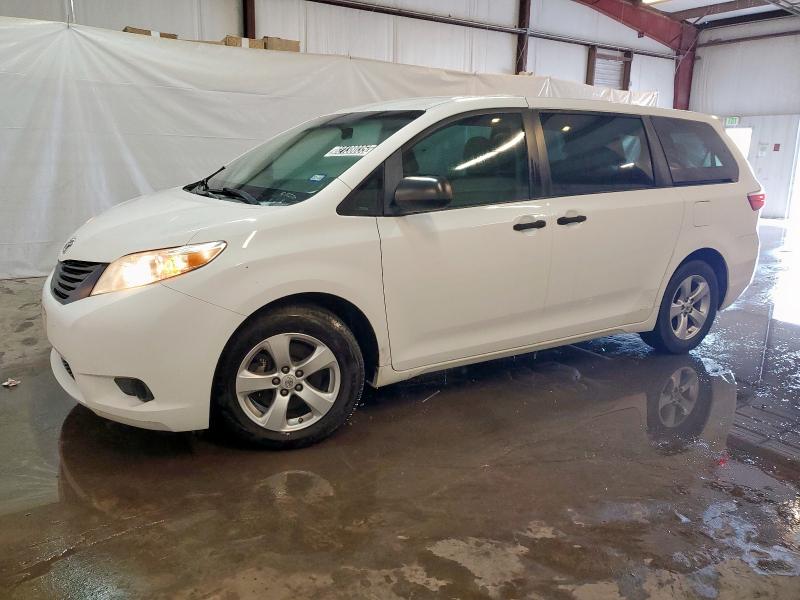 2017 TOYOTA SIENNA, 