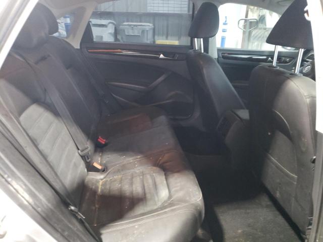 1VWCV7A39FC054045 - 2015 VOLKSWAGEN PASSAT SEL Silber Foto 10