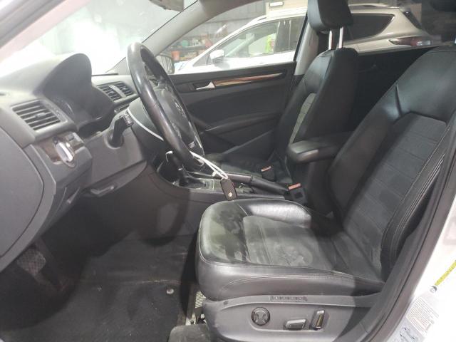 1VWCV7A39FC054045 - 2015 VOLKSWAGEN PASSAT SEL Silber Foto 7